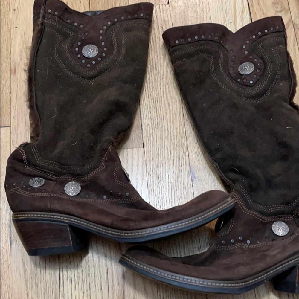 Brown suede boots with shearling lining size 37